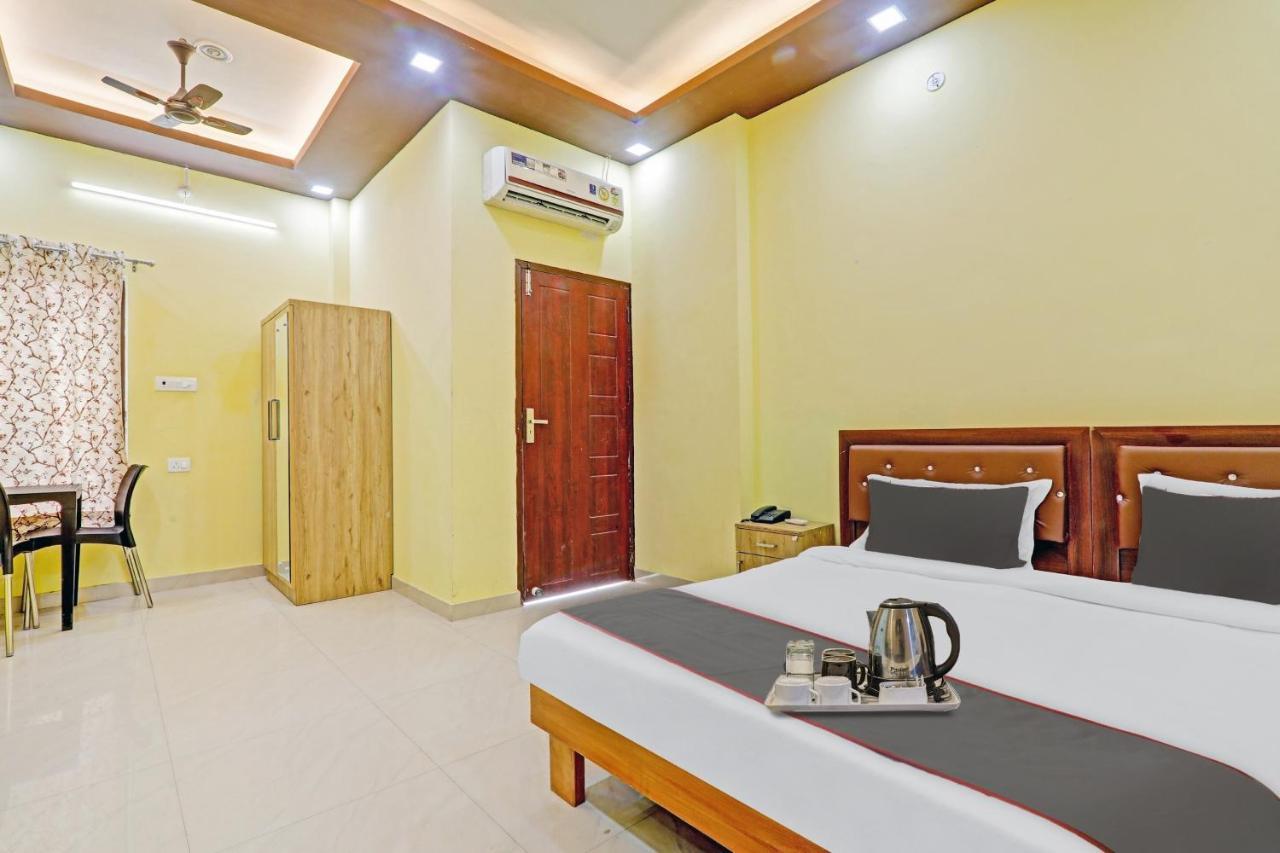 Capital O Phenix Elite Near Phoenix United Lucknow Exterior foto